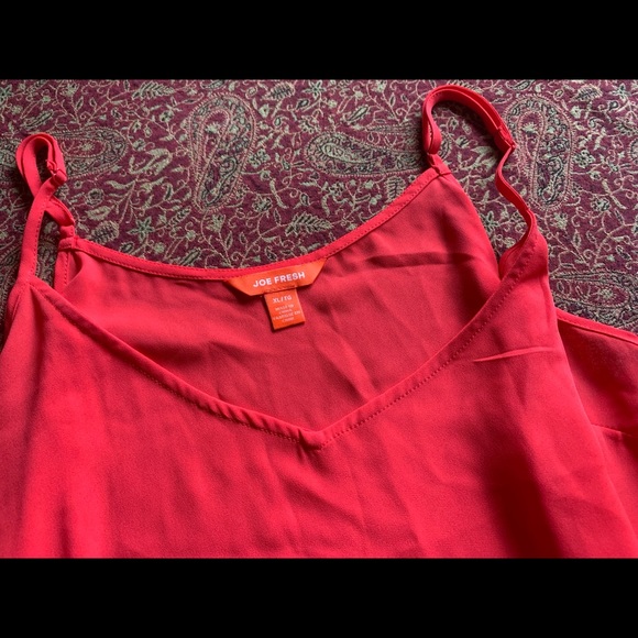 Tank tops - Picture 1 of 11